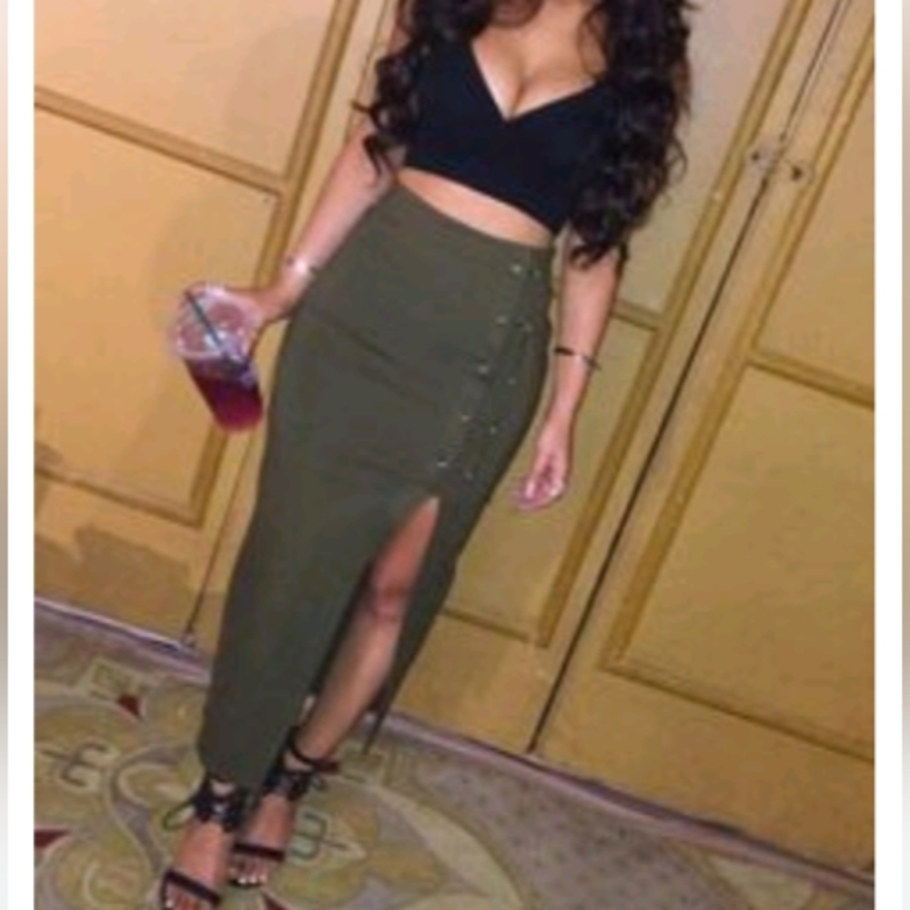 💚Olive green army skirt💲